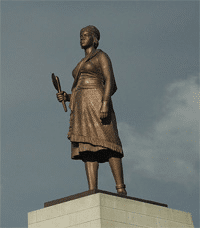 L’attribut alt de cette image est vide, son nom de fichier est statue-nzinga.png.